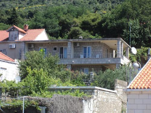 Apartments Deranja