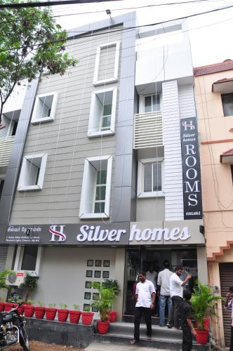 Tetamu yang menginap di Silver homes