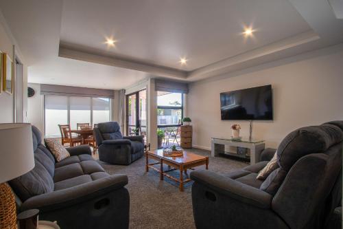 Gallery image of Comfort, quality, great location in Hamilton