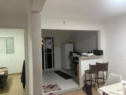 Gallery image of Casa condomínio jardim Moncoes in Maringá