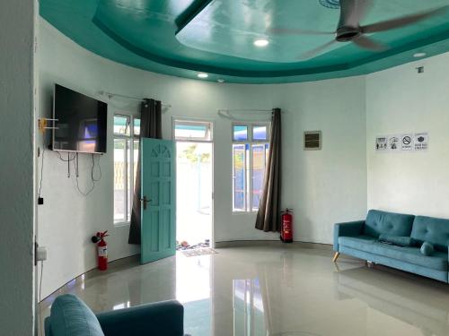TV a/nebo společenská místnost v ubytování Island Concept Maldives