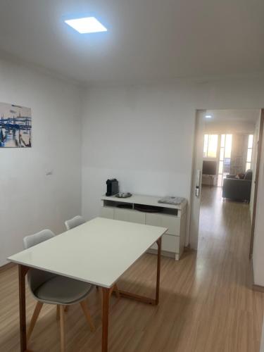 Dapur atau dapur kecil di Casa c Suite independente cond Jd Moncoes
