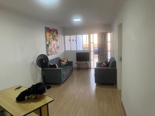 Ruang duduk di Casa c Suite independente cond Jd Moncoes