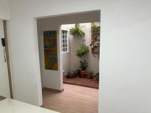 Gambar di galeri bagi Casa c Suite independente cond Jd Moncoes di Maringá