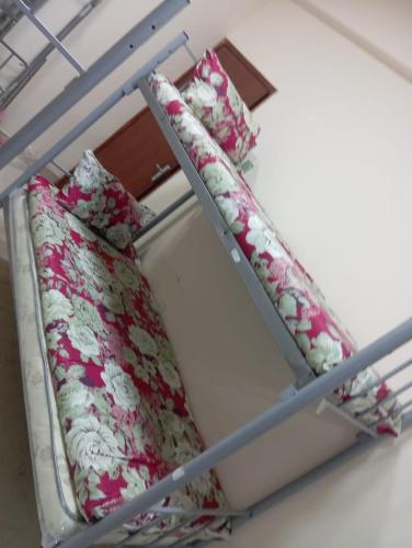 Llit o llits en una habitació de Mixed dormitory, only for Indians