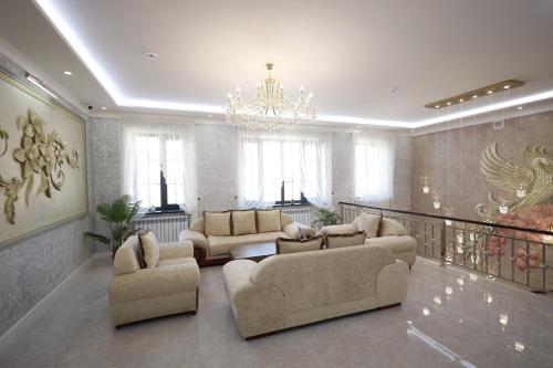 Posezení v ubytování IDEAL Hotel