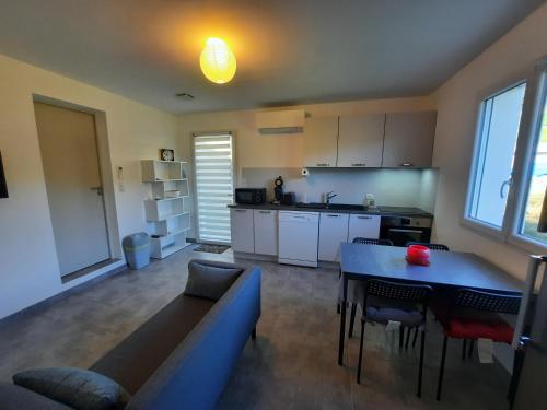 F2 Alata proche d'Ajaccio rez-de-villa