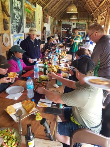 Jídlo v kempu nebo okolí