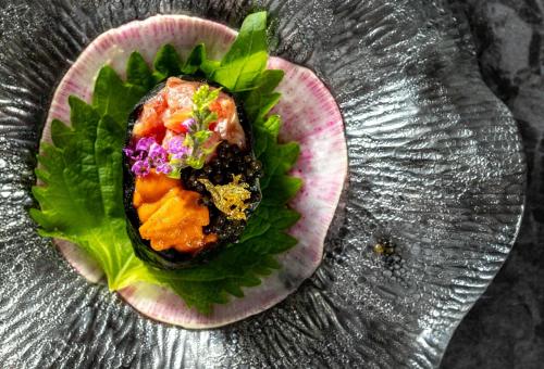 a plate of food on top of a plate at 皆玉邸 恵 in Sakaiminato