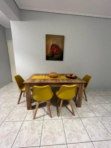 Linda's Apartment
