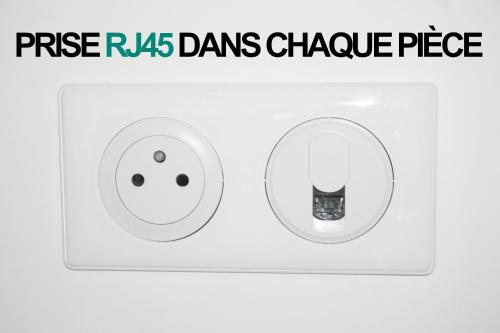 Gallery image of Charmante maison T3 en face du RER B & M15 in Cachan