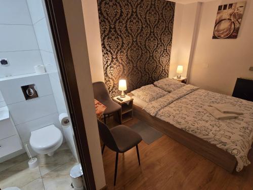 Bilik mandi di Motel i Restauracja "Pod Basztą"