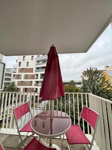 Photo de la galerie de l'établissement Moderne près du Stade de France avec balcon, à Saint-Denis