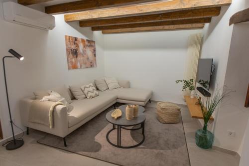 Stadthaus - Alica 8 - Pool, Barbecue, Garten, Terrassen und im Winter Zentralheizung und Kamin, hochwertig saniert