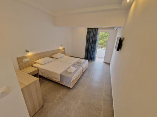 Lilly Rooms