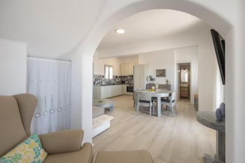 Gallery image of Paros Melodia Apartments in Logaras