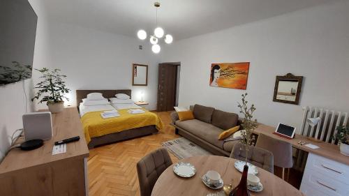 Klimatyczny apartament na Bielanach przy metrze