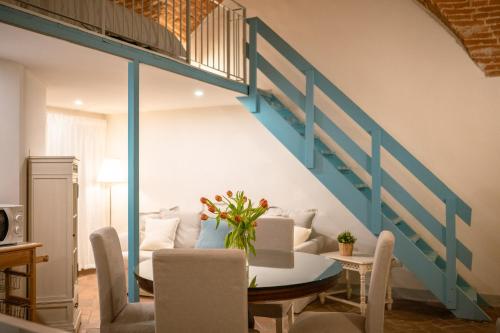 Azzurra Elegant Apartment