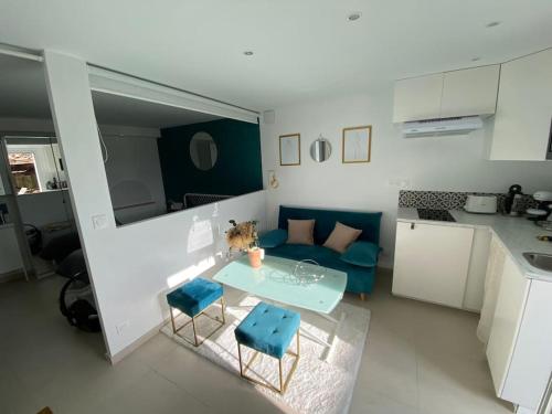 Cosy Cottage by Alice Village Provençal Serenity