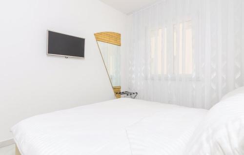 Apartments Funtana with pool