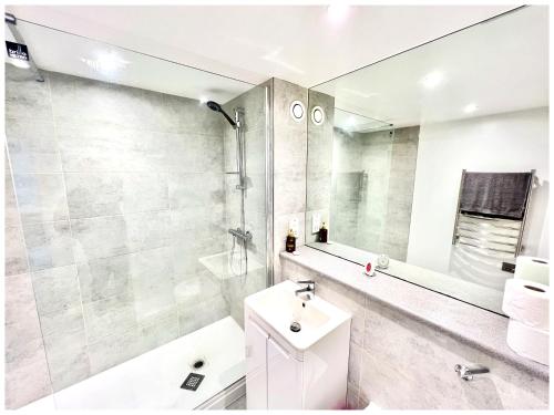 Koupelna v ubytování Modern Manchester City Centre Apartment