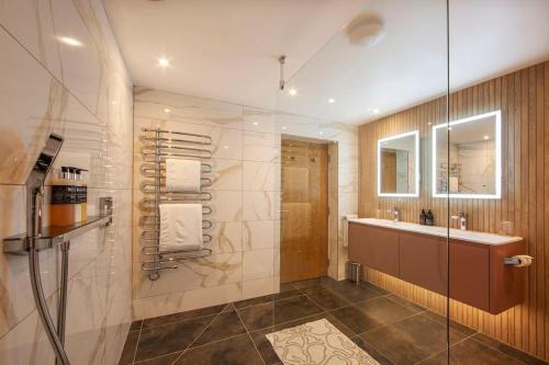 a bathroom with a sink and a shower at Invercreran House in Appin
