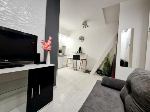 Chic home in the party district