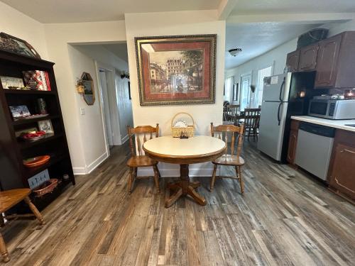 Gallery image of The Blue House in Ironwood