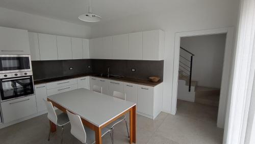 Kuchyň nebo kuchyňský kout v ubytování Agriturismo Casa Bregalda