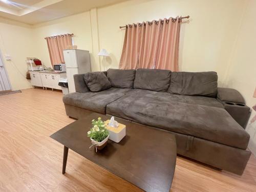 Χώρος καθιστικού στο Pitcha Home