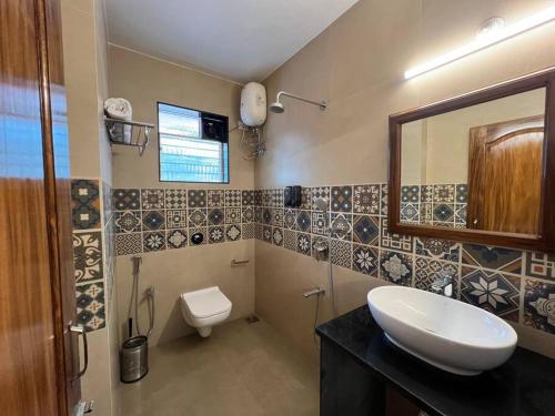 Koupelna v ubytování AC Studio Apartment 500m from Cavelossim Beach-Paz