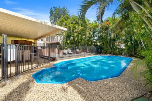 Πισίνα στο ή κοντά στο Spacious Home, Pool, Sauna fits 10ppl