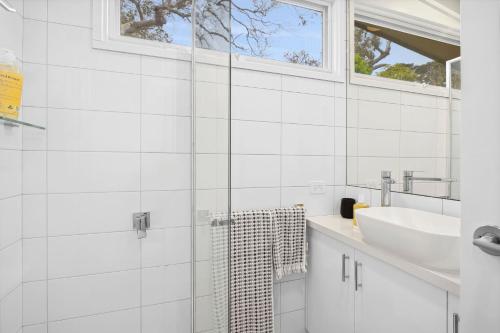 Koupelna v ubytování Anglesea Beach Retreat