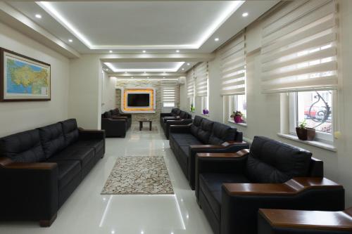 A seating area at Gizem Pansiyon