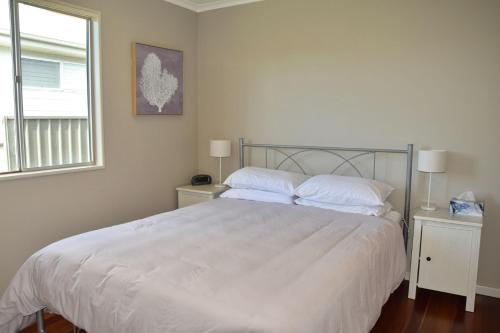 Cama o camas de una habitación en Five On Trial - Bring your own linen