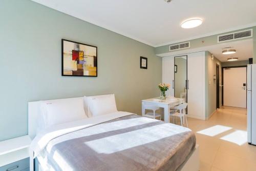 JLT Studio apartment Goldcrest Executive