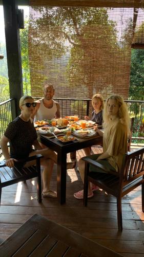 Tetamu yang menginap di Tea Cottage - Luxury Tea Resort & Spa - Nawalapitiya