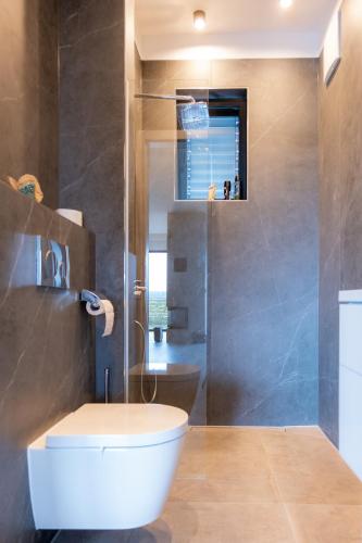 Villa Rose close to Vienna & Airportにあるバスルーム