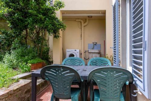 Romana 4 Bedrooms with Garden
