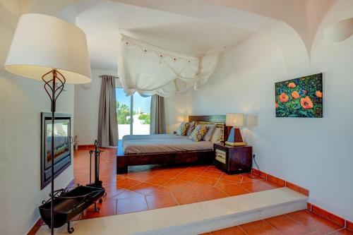 Casa Ninho - Spacious 5 bedroom villa