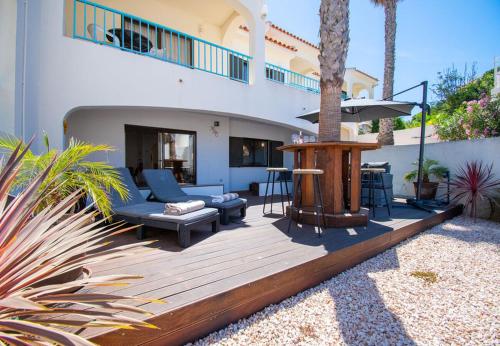 102 Hibiscus Monte Dourado - Deluxe Apartment with Private Deck