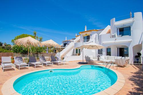 Casa Mel - Stylish 3-Bed Townhouse with Pool