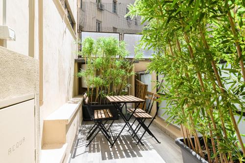 New Modern in Trastevere with Garden