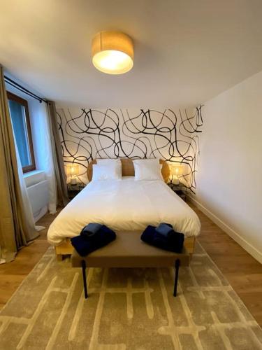 Superbe T2 rénové 2km Gare avec parking privé