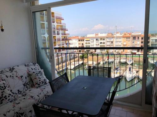 AwayDays - 67 - Estudio con Vistas al Canal