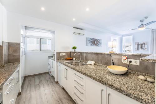 VB Madeira 1BR by the Marina