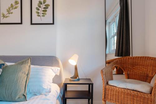 Calm Cosy House with Beautiful Riverside Walk to Centre photo 16