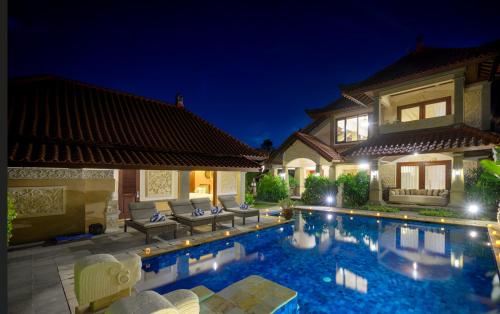 Kolam renang di atau dekat dengan Villa Deh Simba at Oberoi