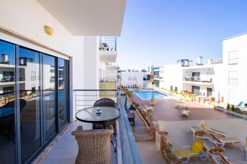 Casa Happiness, swimming pool, fast WiFi, parking