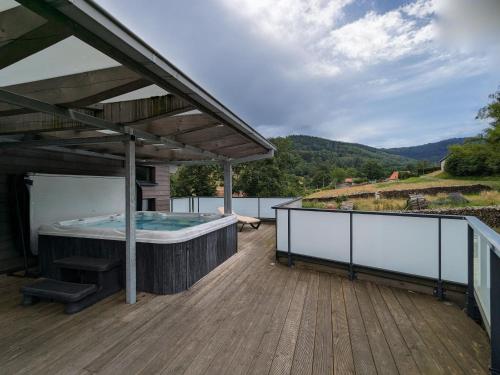 Villa spacieuse avec spa et billard, WiFi, parking privé - FR-1-589-698